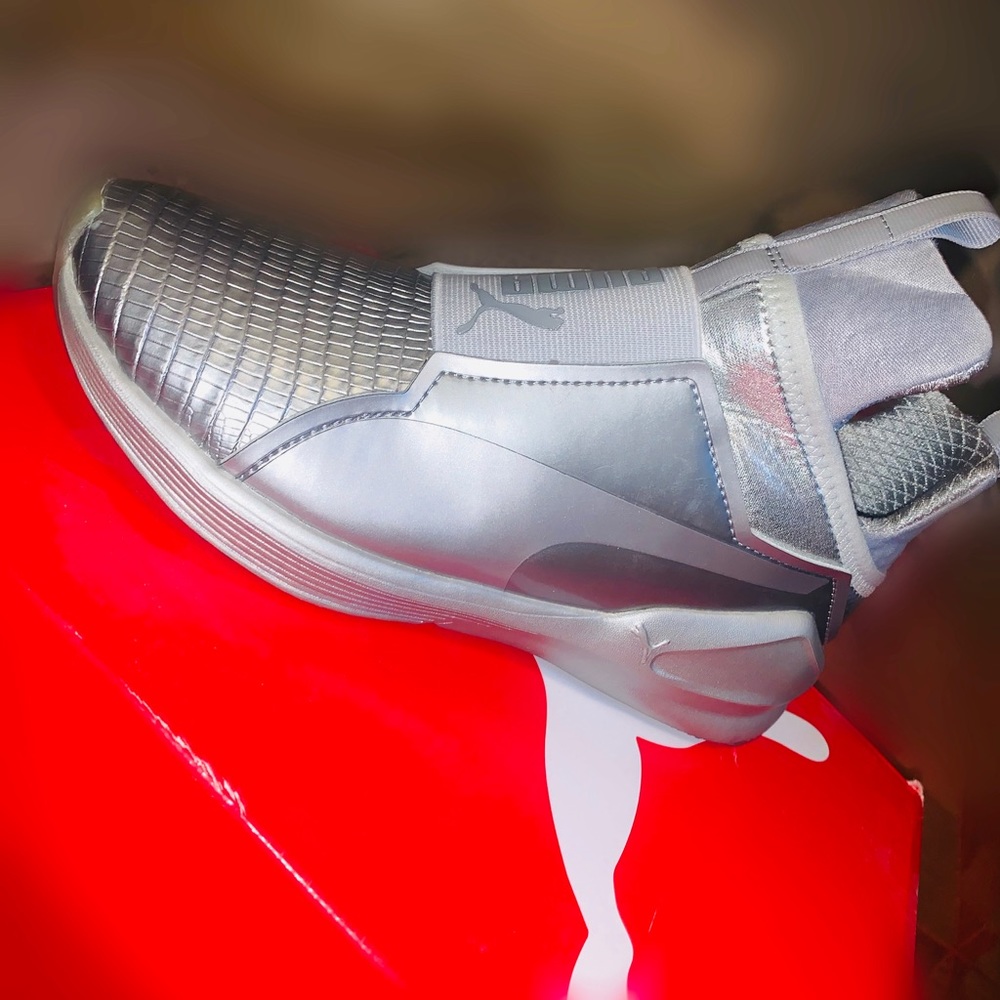 Women puma